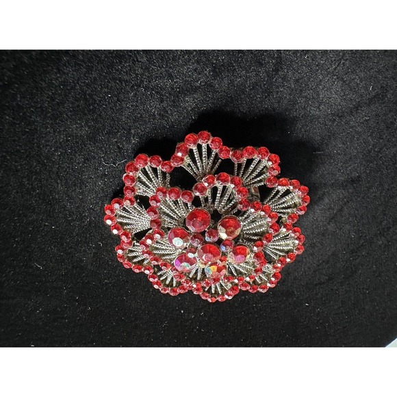 Small Hot Red Diamante Flower Brooch (Silver Tone) Vintage Pin 3 Dimensional - Picture 2 of 6